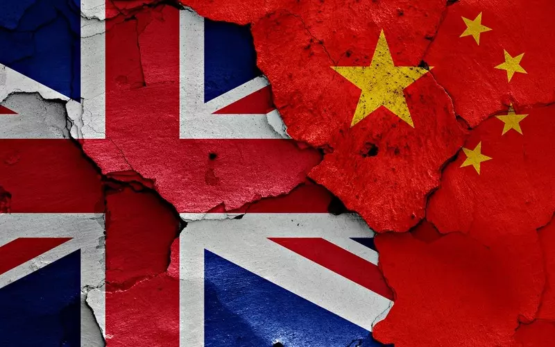 Chiny wykupują Anglię. Brytyjscy politycy: "To niepokojące"