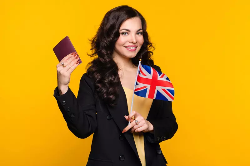 Brytyjskim paszportem posługuje się ok. 7,6 proc. mieszkańców Anglii i Walii urodzonych w Polsce