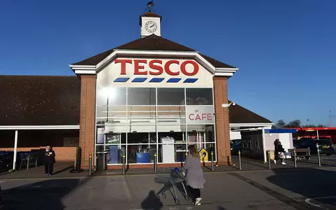 Tesco to close all remaining food counters and hot delis