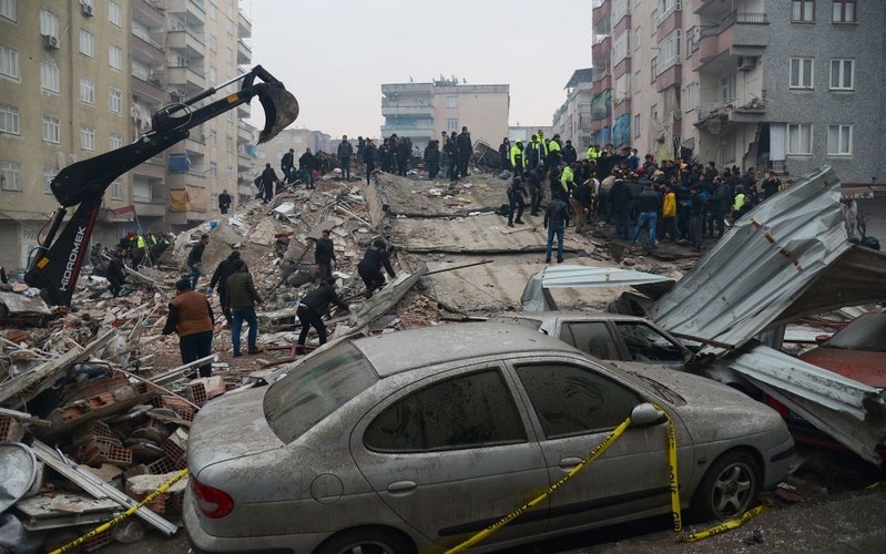 The death toll from earthquakes in Turkey and Syria has risen to 668