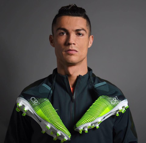 Nowy model butów Ronaldo inspirowany karierą w Sportingu