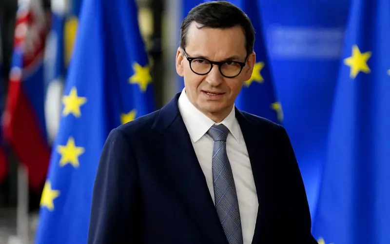 Polski premier w "El Mundo" ostrzega Zachód przed próbami porzucenia Ukrainy