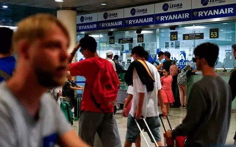 Spain: Chaos at airports as a result of air traffic controllers' strike