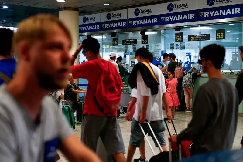 Hiszpania: Chaos na lotniskach w efekcie strajku kontrolerów lotów. To nie koniec utrudnień