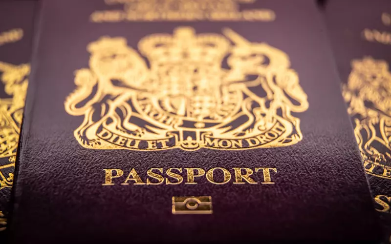 Wciąż długi czas oczekiwania na wydanie brytyjskiego paszportu