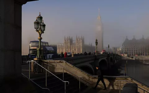 London weather: Latest maps show huge wall of snow heading straight for London