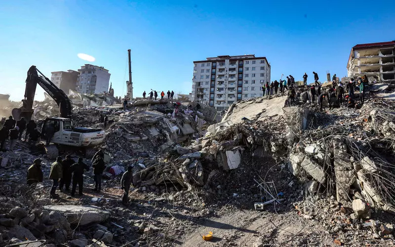 Liczba ofiar śmiertelnych trzęsienia ziemi w Turcji i Syrii przekroczyła 16 tys.