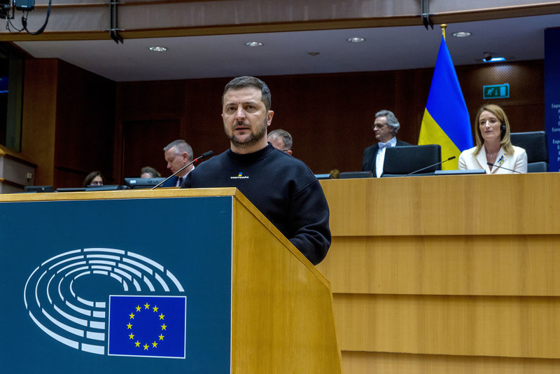 President Zelensky in the EP: I stand before you to defend Ukraine's right to return home, to Europe