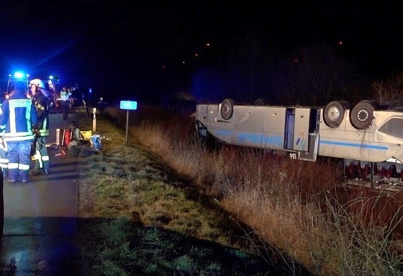 Germany: Polish bus accident. Some of the passengers had to be freed by the fire department