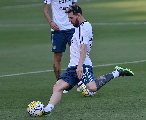 Messi wraca do składu Argentyny na mecz z Brazylią
