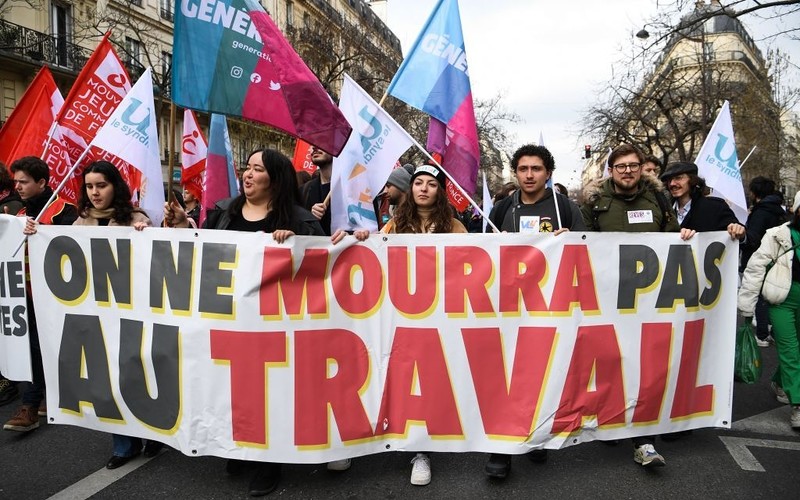 France: Trade unions announce state paralysis in March. It's about pension reform