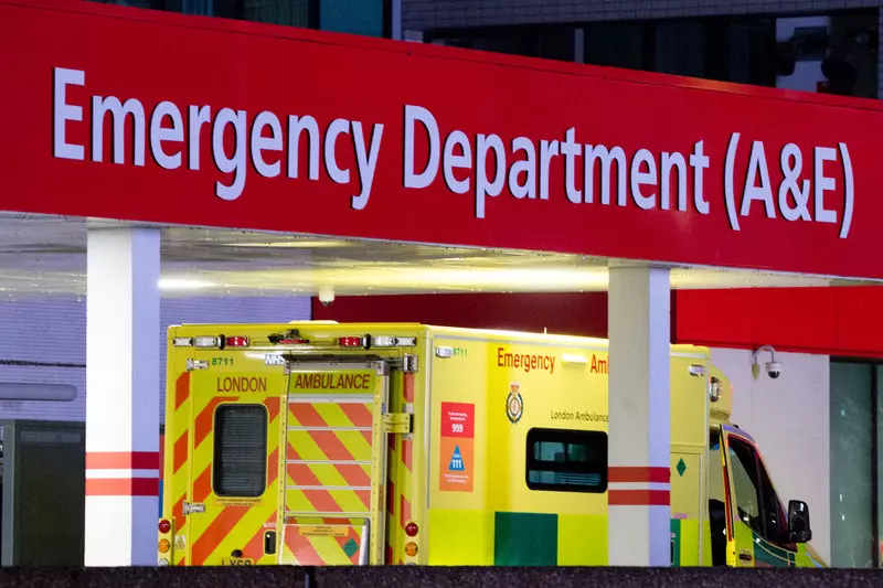 Ujawniono listę szpitali w Anglii z najgorszym czasem oczekiwania na ostrym dyżurze