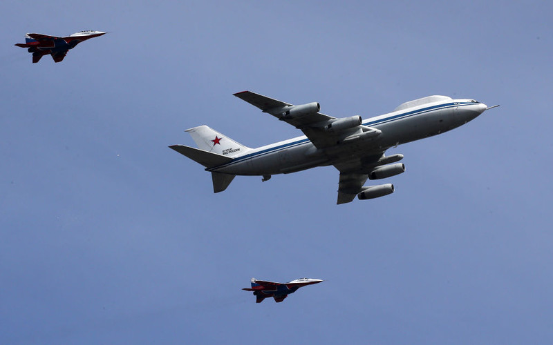 Rosja gromadzi w pobliżu granicy z Ukrainą samoloty i śmigłowce