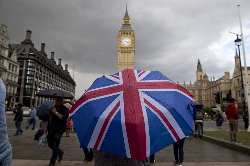 Home Office accepts court defeat on EU citizens scheme