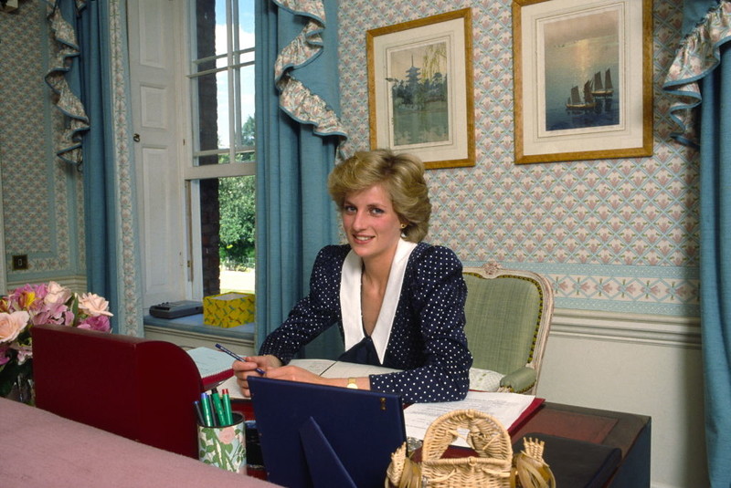 UK: Princess Diana's letters sold at auction for €160,000