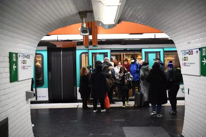 France: Vacancies in Paris urban transport. 6 600 employees are to be employed