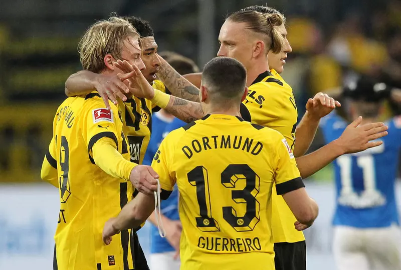 Liga niemiecka: Borussia Dortmund liderem, powrót Góralskiego