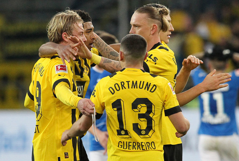 Deutsche Liga: Spitzenreiter Borussia Dortmund, Rückkehr