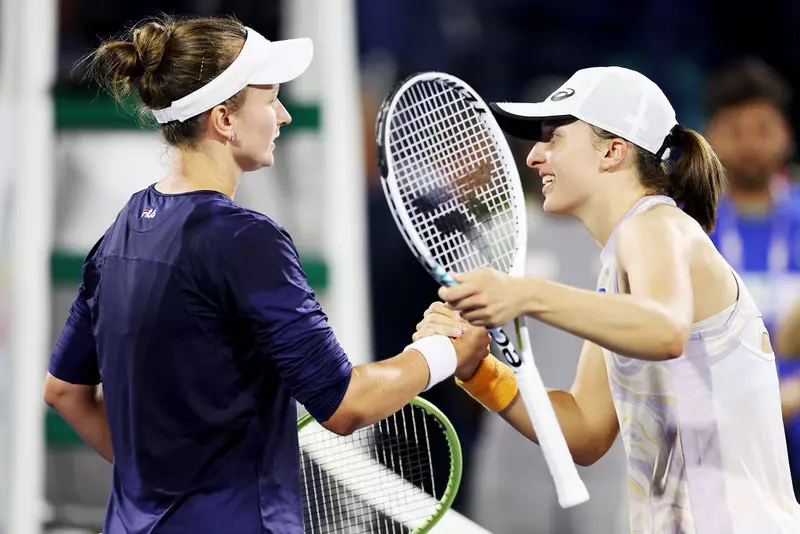 Turniej WTA w Dubaju: Świątek przegrała z Krejcikovą w finale