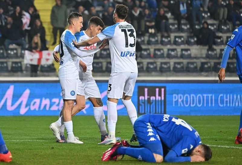 Serie A: Eighth straight win for leading Napoli