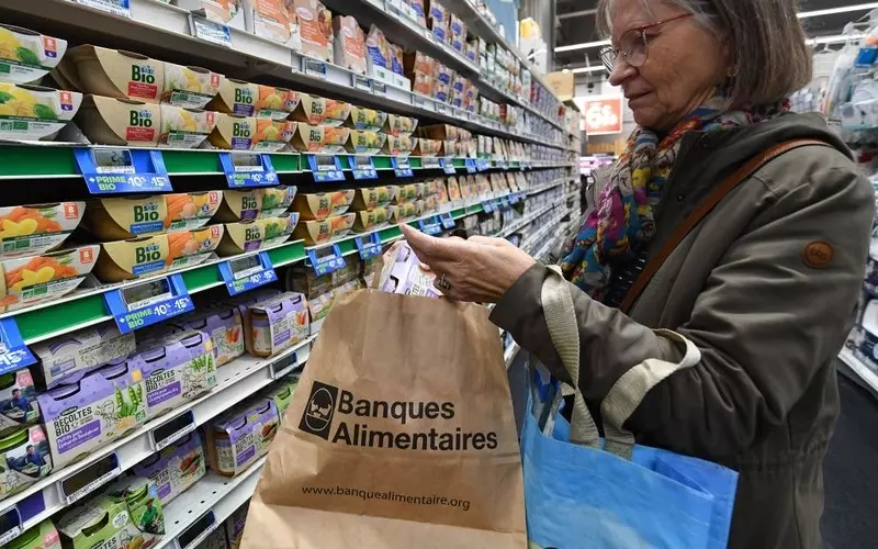 France: Up to 2.5 million French people benefit from food aid