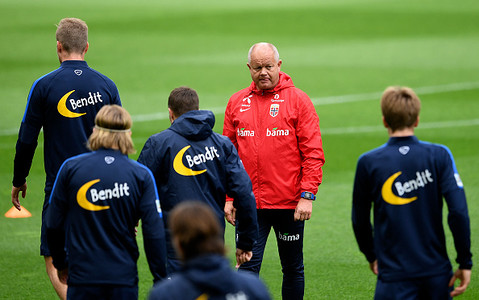 Norway football coach quits over World Cup defeats