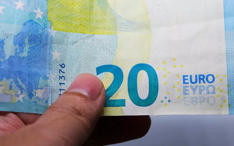 Holandia: Pięciu nastolatków produkowało fałszywe banknoty euro