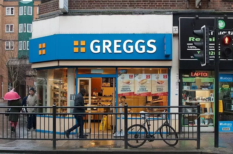 Greggs planuje dalszą ekspansję w UK po rekordowym wzroście sprzedaży