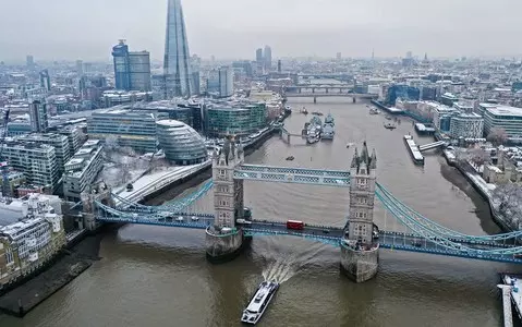 London weather forecast: Snow falls on capital as UK braces for coldest night of the year