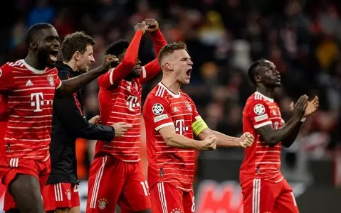 Spurs knocked out by Milan, Bayern cruise past PSG