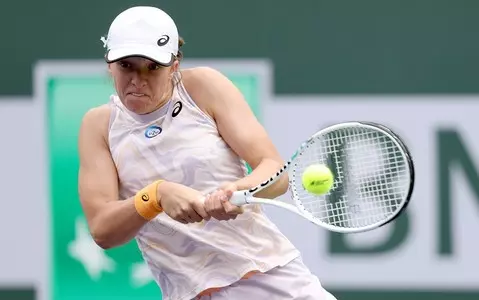 On-point Swiatek breezes into Indian Wells 3rd round