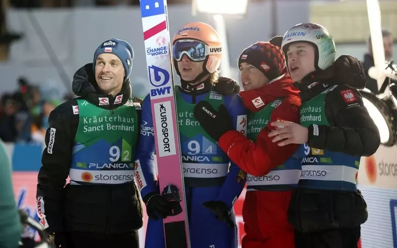 PŚ w skokach: Polacy w komplecie awansowali do konkursu w Lillehammer