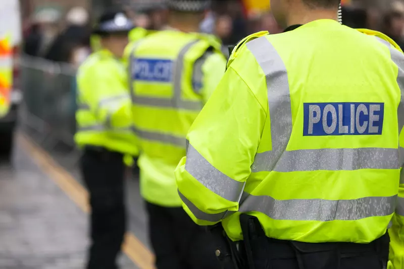 Ponad 1 500 policjantów w UK oskarżonych o przemoc wobec kobiet w ciągu pół roku