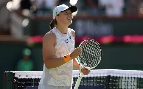 No.1 Swiatek sails into second consecutive Indian Wells semifinal