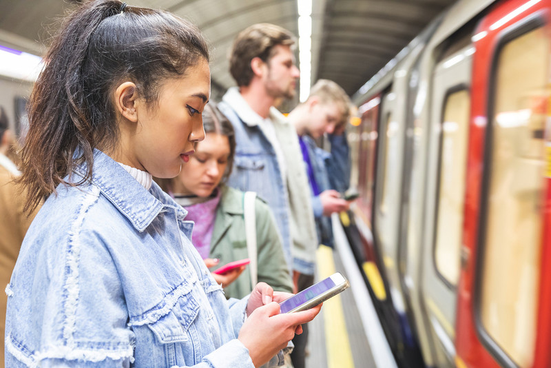 Londyn: Operator Virgin Media O2 zapewni swoim klientom dostęp do sieci 4G w metrze