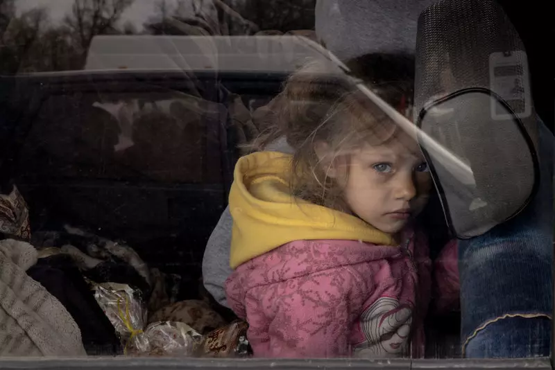 "Guardian": Samotny ojciec z Mariupola odnalazł swoje deportowane dzieci w Moskwie
