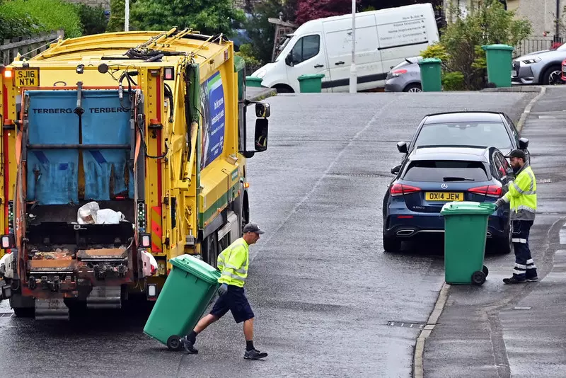 Gminy w Anglii ostrzegają: "Zmiany w zbiórce odpadów grożą chaosem"