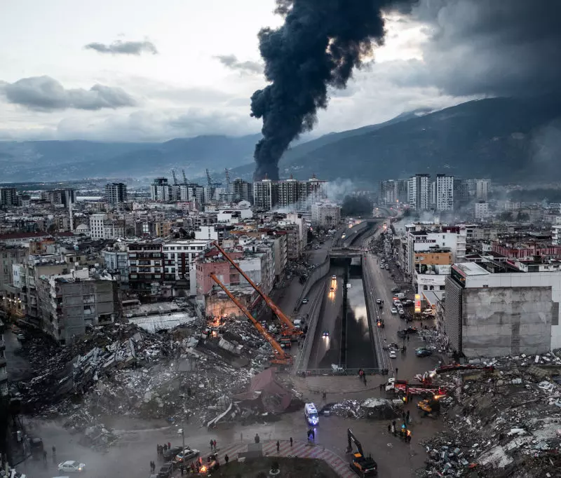 W potencjalnym trzęsieniu ziemi w Stambule "zginęłoby ok. 100 tys. osób"
