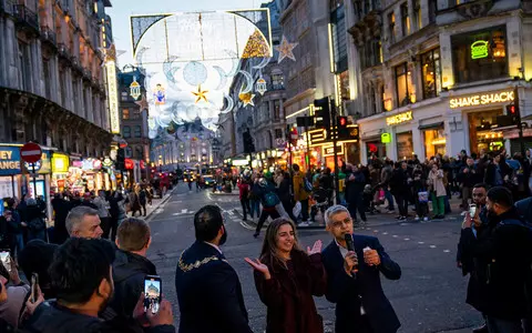 'Happy Ramadan' lights at London's Piccadilly Circus for first time