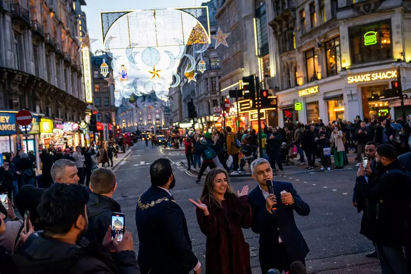 Londyn: Świąteczne iluminacje w centrum po raz pierwszy także dla muzułmanów
