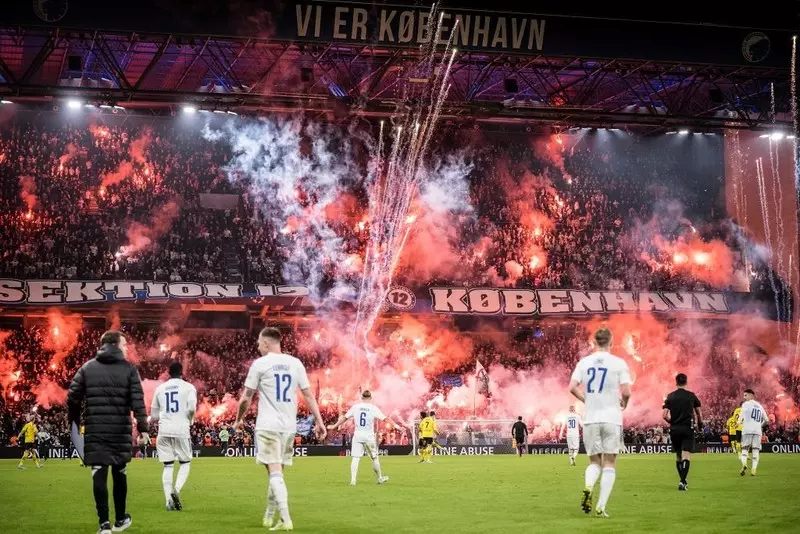 Euro 2024: Danish federation appeals to fans. "Don't jump on the stands, they might collapse"