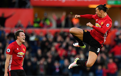 Manchester United przedłuży kontrakt Ibrahimovica