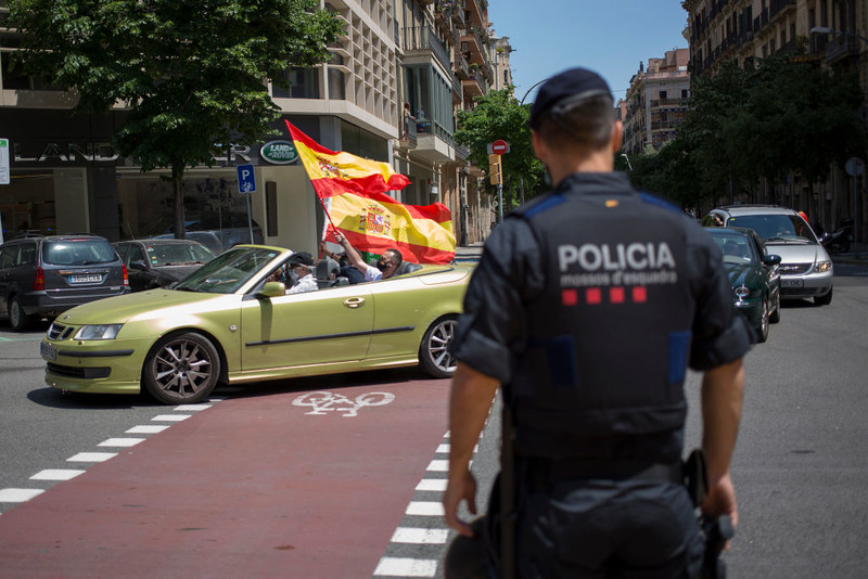 Spain: A police officer candidate changed his gender. As a woman, he scored better on tests