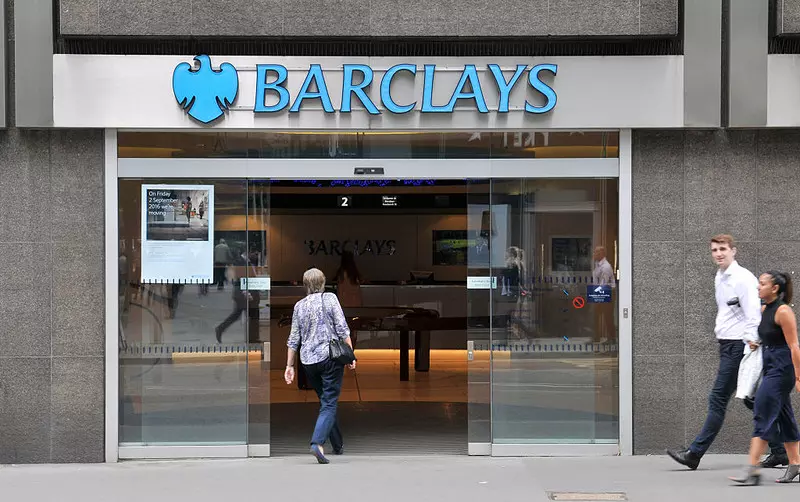 Barclays likwiduje kolejne oddziały w UK