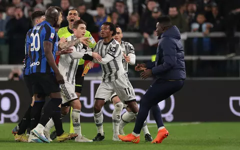 Coppa Italia: Juventus tied with Inter, three red cards