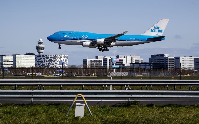 Holandia: Port lotniczy w Amsterdamie rezygnuje od 2025 r. z nocnych lotów i prywatnych samolotów
