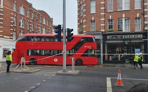 Video shows moment double-decker London bus crashed into shop on King’s Road, Chelsea