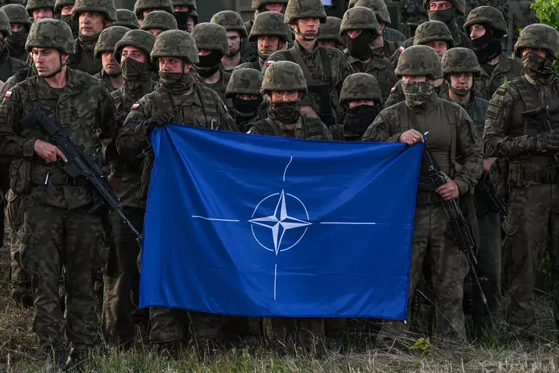 CBOS: Obecność Polski w NATO popiera 9 na 10 Polaków