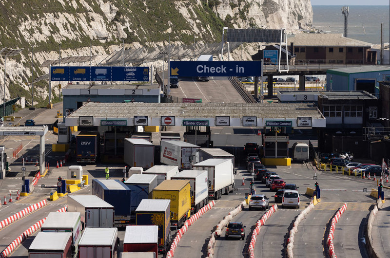 Port w Dover próbuje zapobiec wielogodzinnym korkom
