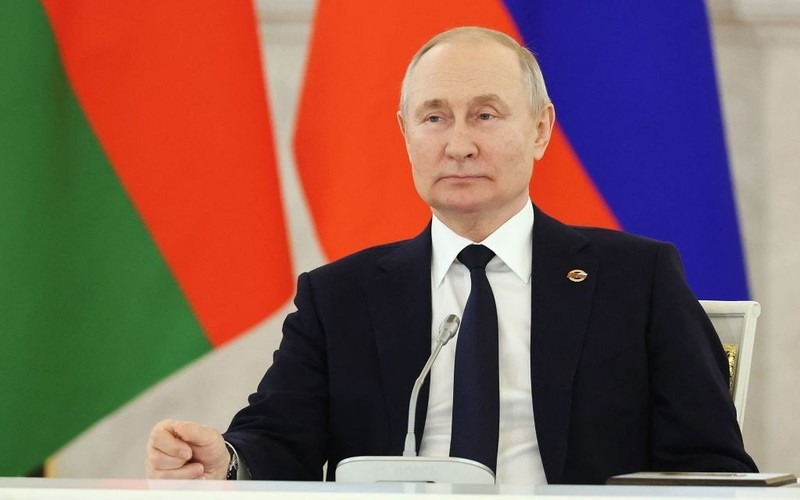 The Telegraph: Putin is back on Twitter. Elon Musk sympathizes with Russia?